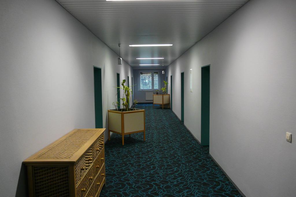 Hotel Kreuzbruchhof Burg Stargard Buitenkant foto